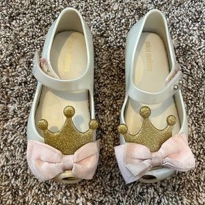 Mini Melissa Pink Bow Gold Crown Jellies 9